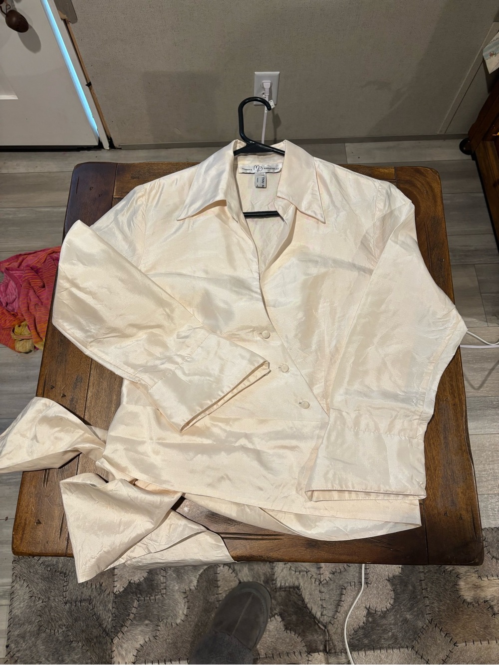 Vintage Marisa Baratelli 100% Thai Silk Asymmetrical Wrap Blouse Cream Sz 4
